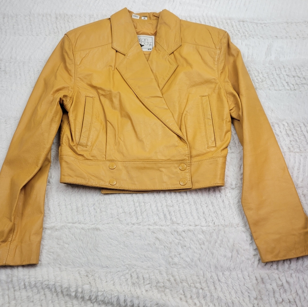 VTG Yellow leather crop jacket